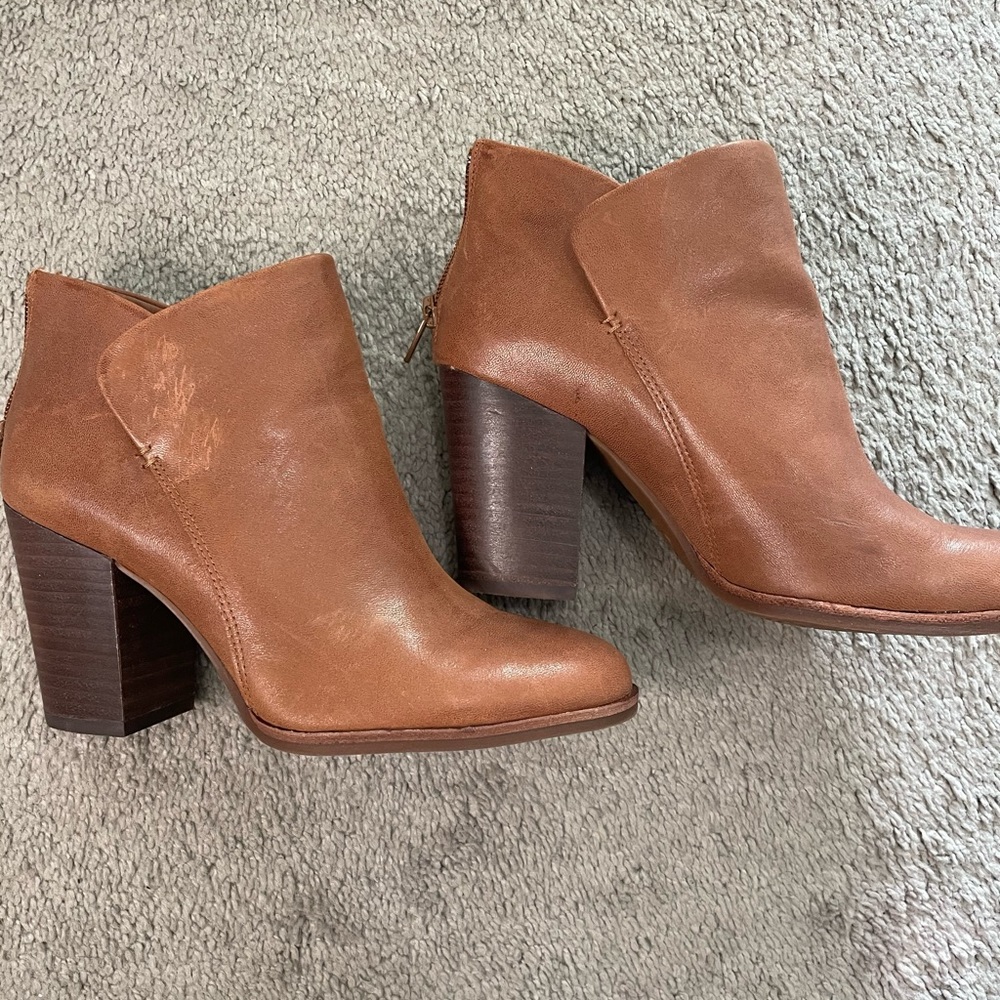 Brand Gianni Bini Brown Leather Ankle Boots